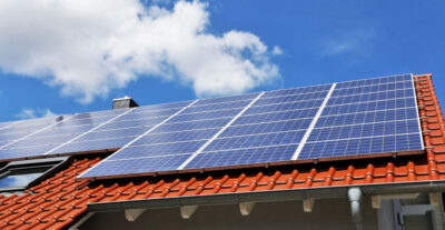 Installation de panneaux solaires photovoltaïques : vous avez droit à des aides