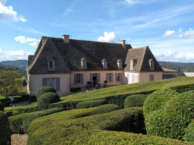 Étanchéité de toiture : les produits à privilégier pour une efficacité maximale