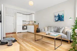 23555986-building-8428567_1280